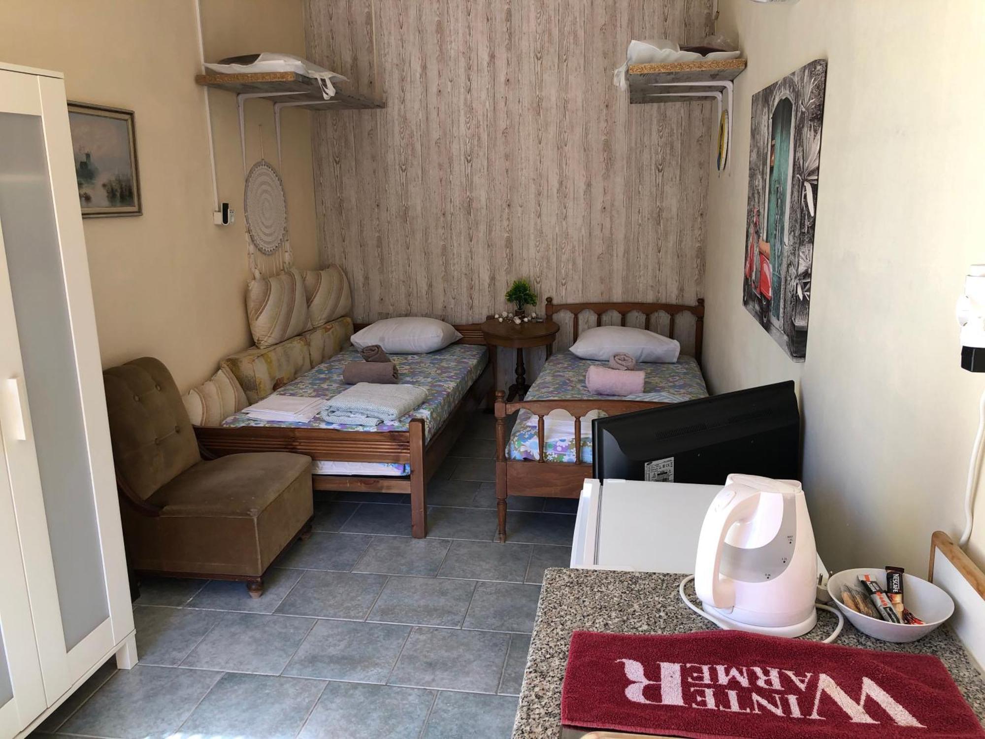 Converted Shed Studio & Garden Hanging Bed Porto Rafti Ngoại thất bức ảnh
