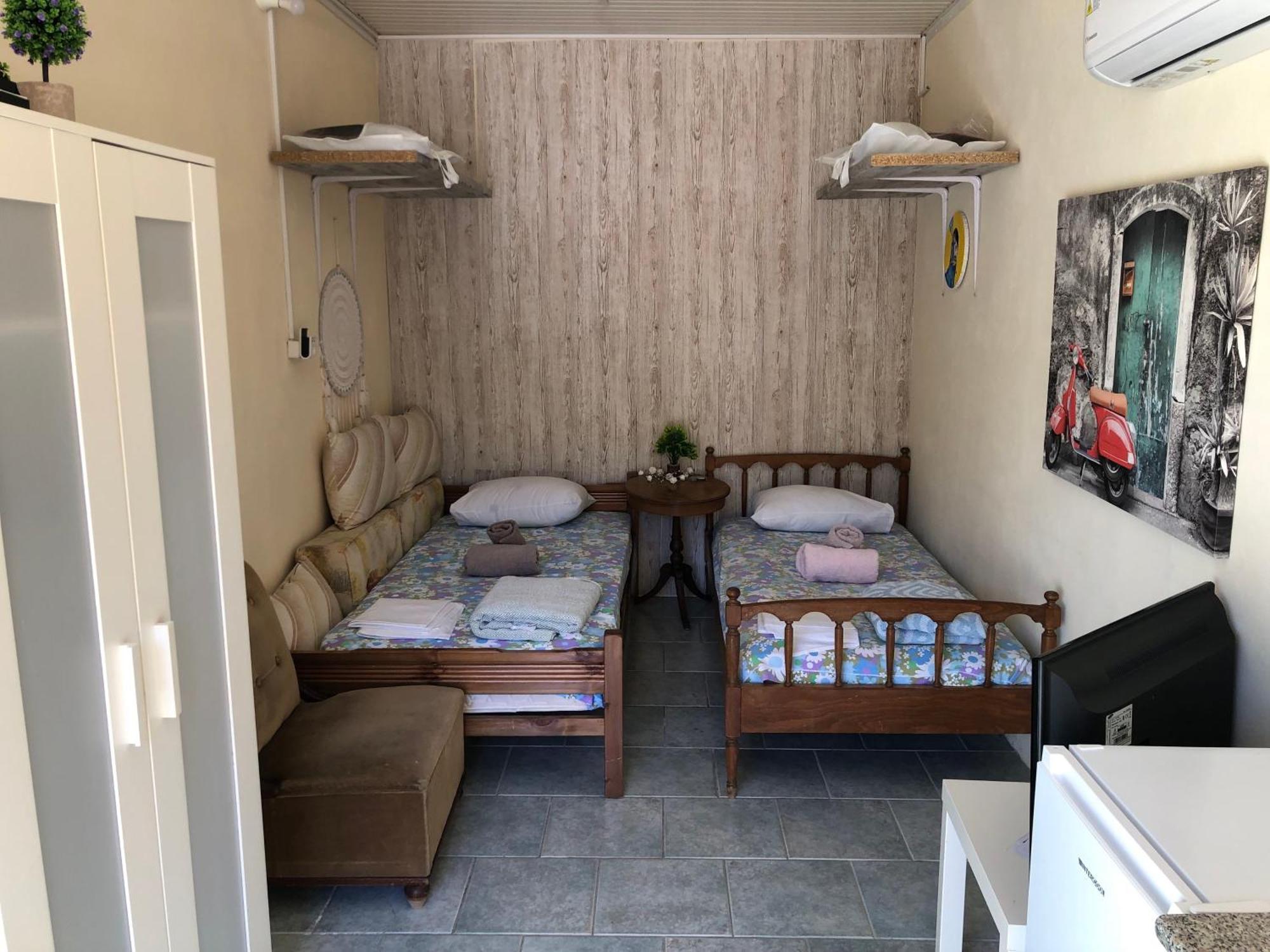 Converted Shed Studio & Garden Hanging Bed Porto Rafti Ngoại thất bức ảnh